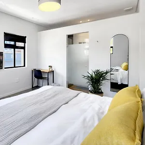 Castle By Guest house Cape Town